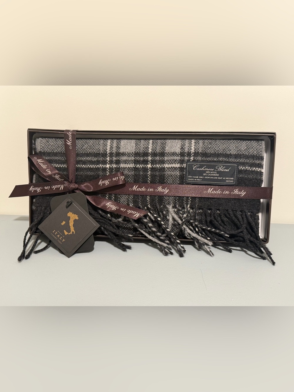 LINEA EMMETI Cashmere Blend Plaid Fringe Scarf Made in Italy- Gray NWT